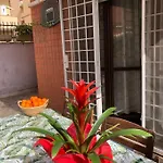 Appartamento Luminoso Con Giardino